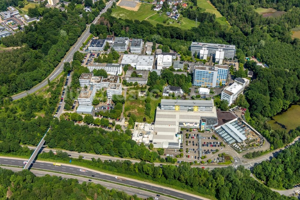 Luftaufnahme Bergisch Gladbach - Gewerbegebiet Bensberg an der Autobahn A4 im Ortsteil Ehrenfeld in Bergisch Gladbach im Bundesland Nordrhein-Westfalen, Deutschland