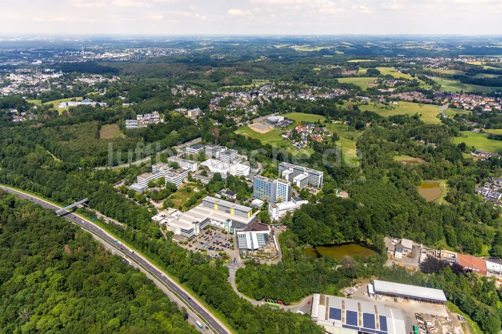 Bergisch Gladbach von oben - Gewerbegebiet Bensberg an der Autobahn A4 im Ortsteil Ehrenfeld in Bergisch Gladbach im Bundesland Nordrhein-Westfalen, Deutschland