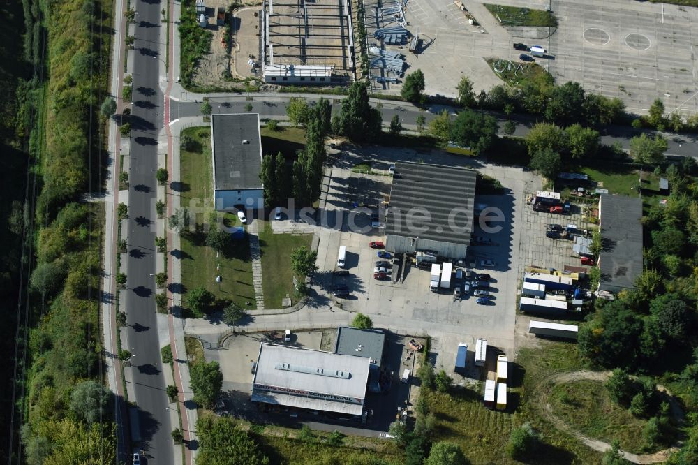 Berlin aus der Vogelperspektive: Gewerbegebiet Boxberger Straße - Hornoer Ring im Ortsteil Marzahn in Berlin, Deutschland