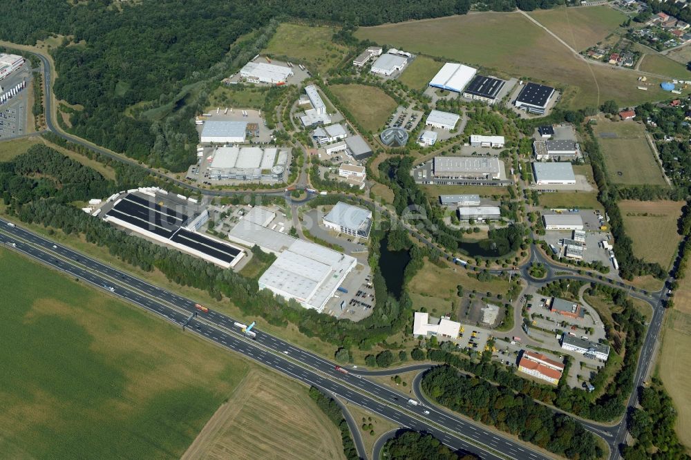 Luftbild Ludwigsfelde - Gewerbegebiet Brandenburg Park Süd an der Autobahn-Abfahrt Genshagen in Ludwigsfelde im Bundesland Brandenburg