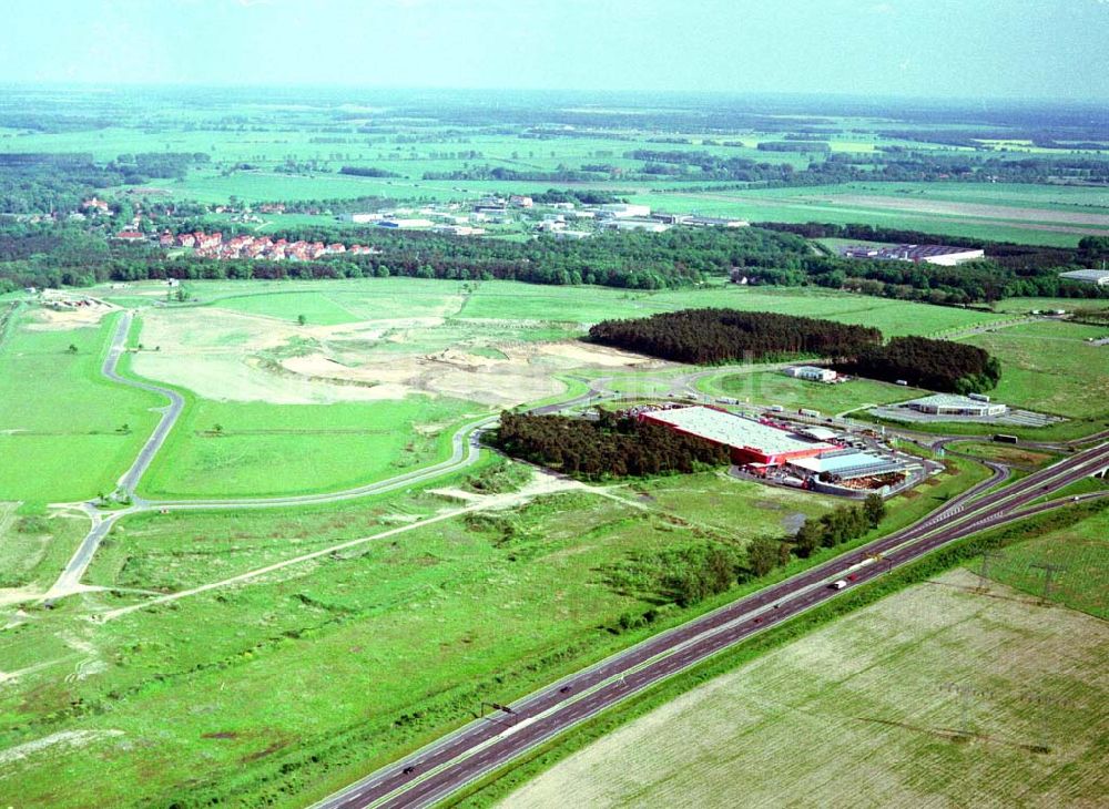 Genshagen / BRB aus der Vogelperspektive: Gewerbegebiet Brandenburg Park der Firma TRIZEC HAHN Deutschland GmbH am südlichen Berliner Ring bei Ludwigsfelde 16