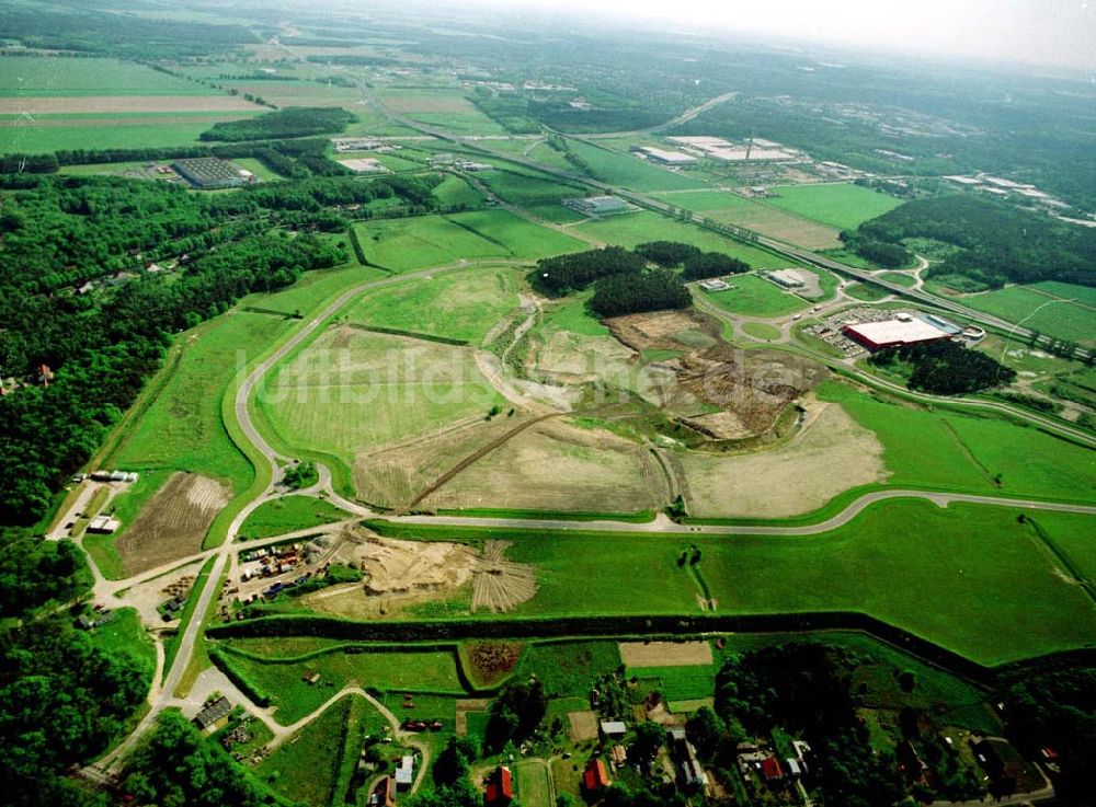 Genshagen / BRB aus der Vogelperspektive: Gewerbegebiet Brandenburg Park der Firma TRIZEC HAHN Deutschland GmbH am südlichen Berliner Ring bei Ludwigsfelde 16