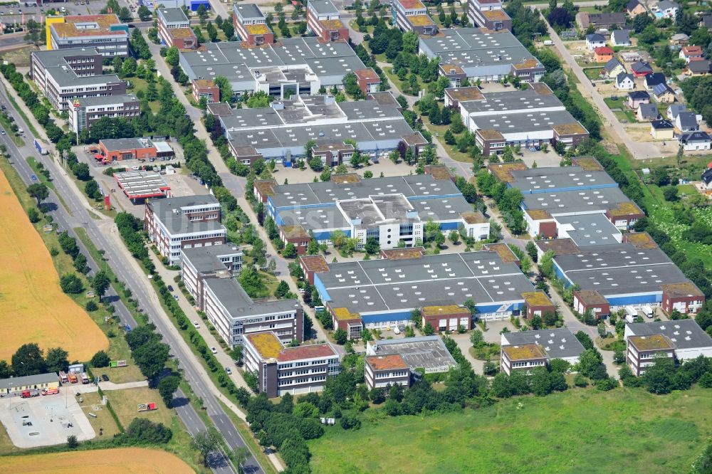 Luftbild Berlin - Gewerbegebiet mit dem Büro- und Gewerbepark Gip Gewerbe im Park Berlin-Mahlsdorf in Berlin