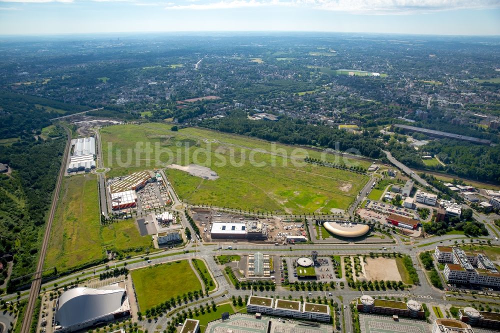 Luftaufnahme Oberhausen - Gewerbegebiet BusinessPark.O mit Firmenansiedlung auf dem ehemaligen Stahlwerksgelände der Gutehoffnungshütte in Oberhausen im Bundesland Nordrhein-Westfalen