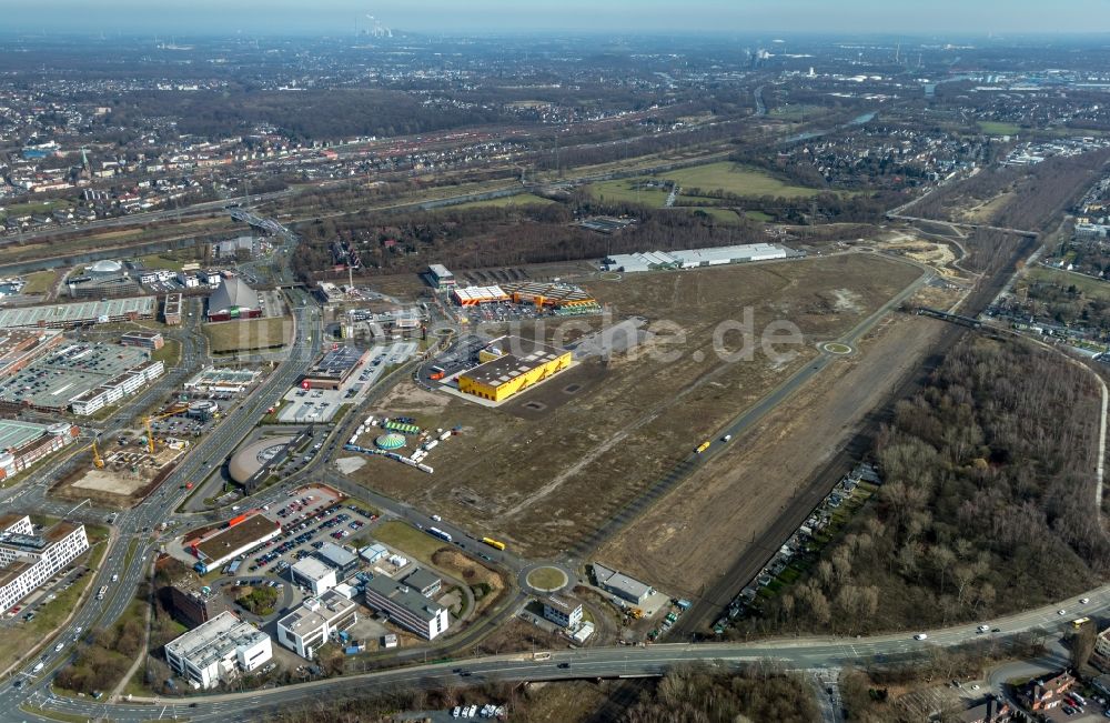 Oberhausen aus der Vogelperspektive: Gewerbegebiet BusinessPark.O mit Firmenansiedlung auf dem ehemaligen Stahlwerksgelände der Gutehoffnungshütte in Oberhausen im Bundesland Nordrhein-Westfalen