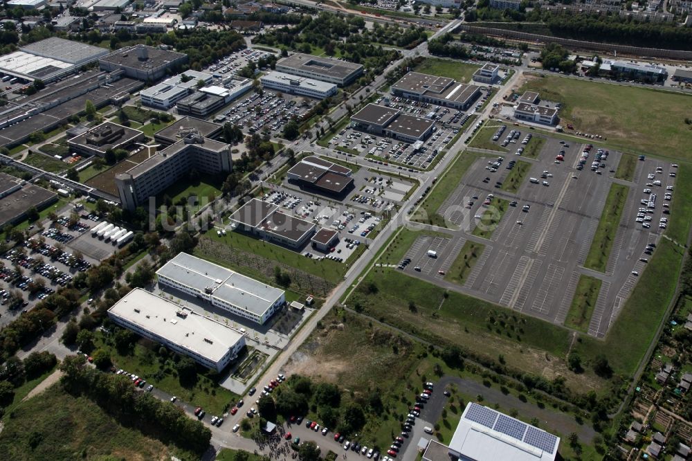 Luftaufnahme Mainz - Gewerbegebiet und Dienstleistungszentrum mit der Automeile in der Oberstadt in Mainz im Bundesland Rheinland-Pfalz