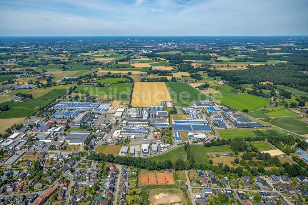 Luftbild Dingden - Gewerbegebiet in Dingden im Bundesland Nordrhein-Westfalen, Deutschland