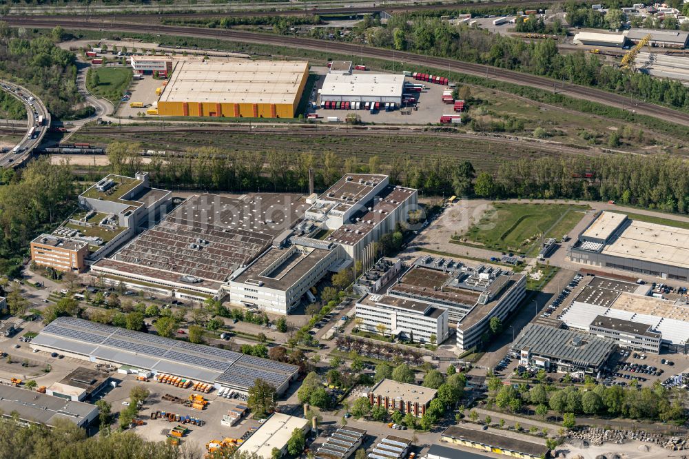 Durlach aus der Vogelperspektive: Gewerbegebiet in Durlach im Bundesland Baden-Württemberg, Deutschland