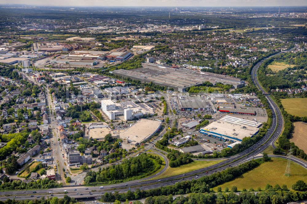 Luftaufnahme Mülheim an der Ruhr - Gewerbegebiet mit Einkaufszentren und der Aldi Kaffeerösterei entlang der Mannesmannallee in Mülheim an der Ruhr im Bundesland Nordrhein-Westfalen, Deutschland