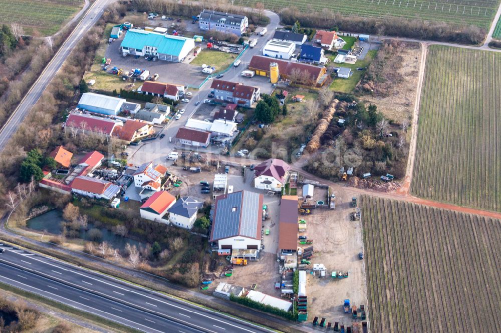 Ellerstadt aus der Vogelperspektive: Gewerbegebiet in Ellerstadt im Bundesland Rheinland-Pfalz, Deutschland