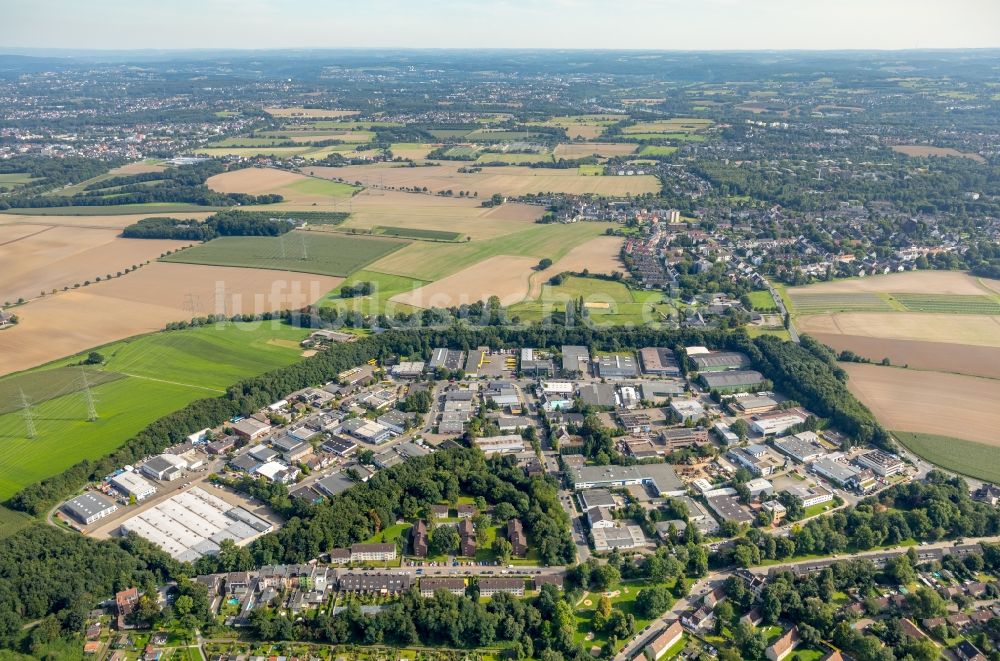 Essen aus der Vogelperspektive: Gewerbegebiet entlang der Adlerstraße in Essen im Bundesland Nordrhein-Westfalen, Deutschland