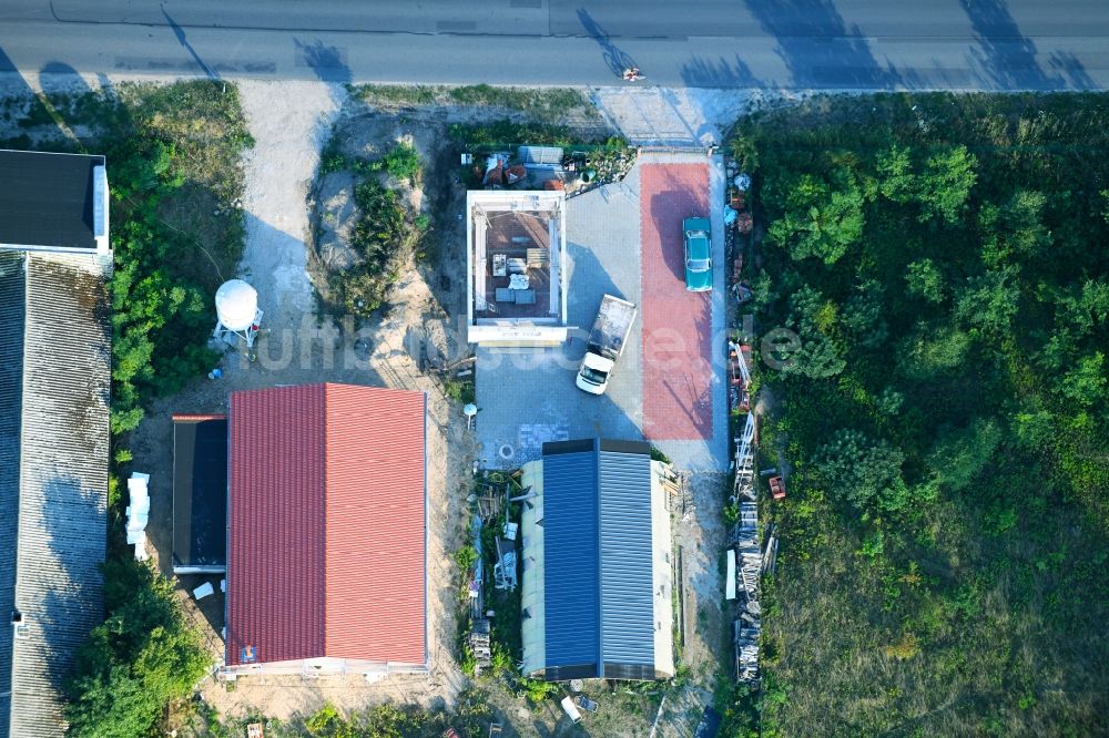 Luftaufnahme Bernau - Gewerbegebiet entlang der Albertshofer Chaussee in Bernau im Bundesland Brandenburg, Deutschland