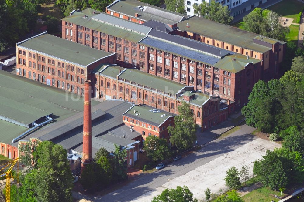 Luftaufnahme Berlin - Gewerbegebiet entlang der Eiswerderstraße im Ortsteil Hakenfelde in Berlin, Deutschland