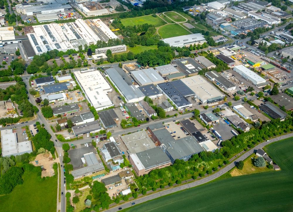 Luftaufnahme Hagen - Gewerbegebiet entlang der Industriestraße in Hagen im Bundesland Nordrhein-Westfalen, Deutschland