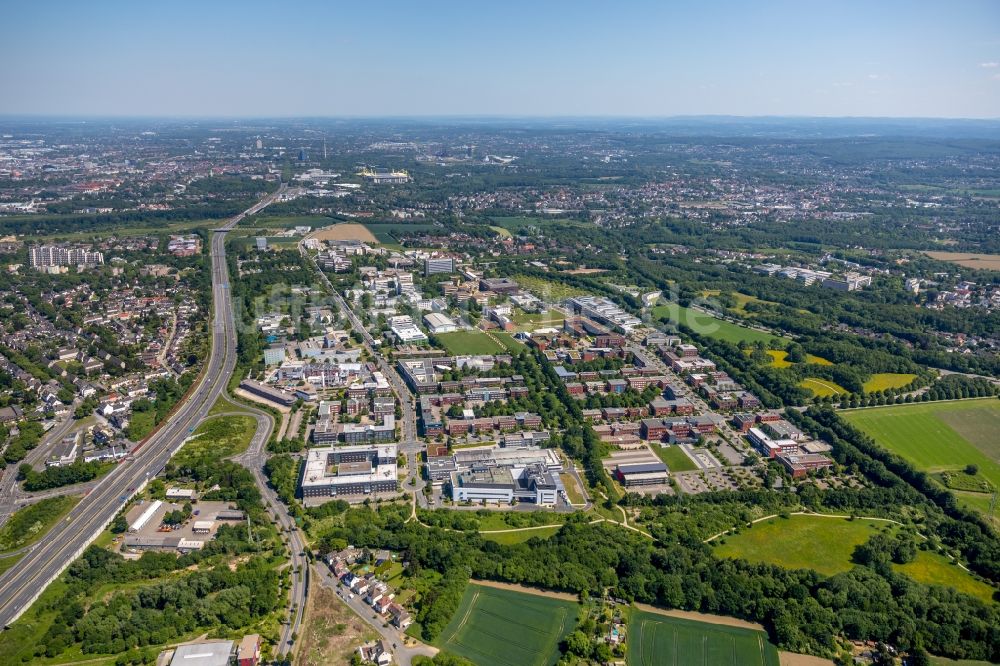 Dortmund aus der Vogelperspektive: Gewerbegebiet entlang der Otto-Hahn-Straße - Emil-Figge-Straße - Hauert in Dortmund im Bundesland Nordrhein-Westfalen, Deutschland