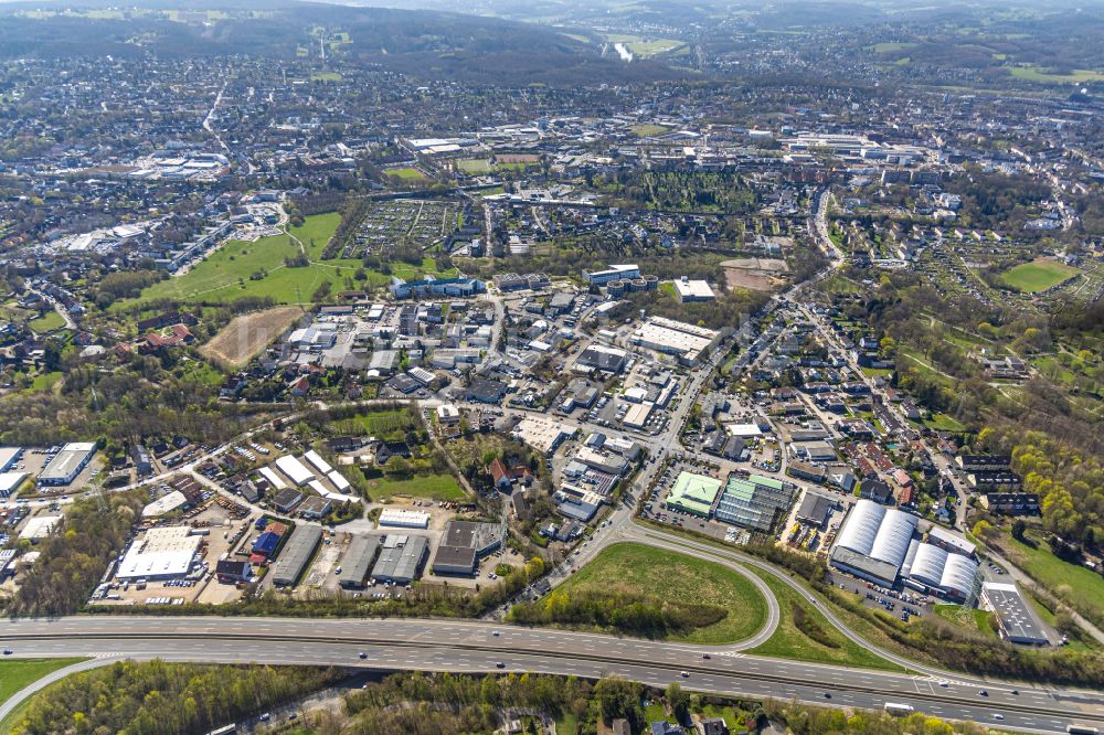 Luftaufnahme Wullen - Gewerbegebiet entlang der Pferdebachstraße und Liegnitzer Straße in Wullen im Bundesland Nordrhein-Westfalen, Deutschland