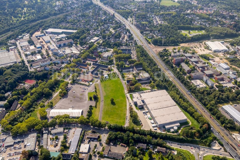 Essen von oben - Gewerbegebiet entlang der Schönscheidtstraße in Essen im Bundesland Nordrhein-Westfalen, Deutschland