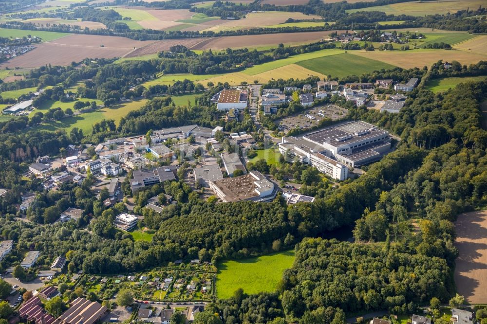 Umstand von oben - Gewerbegebiet entlang der Straße Im Teelbruch in Essen im Bundesland Nordrhein-Westfalen, Deutschland