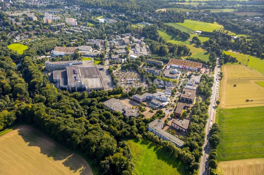 Umstand aus der Vogelperspektive: Gewerbegebiet entlang der Straße Im Teelbruch in Essen im Bundesland Nordrhein-Westfalen, Deutschland