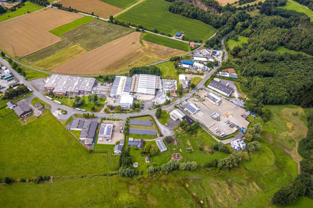 Warstein von oben - Gewerbegebiet entlang der Straße Wiebusch in Warstein im Bundesland Nordrhein-Westfalen