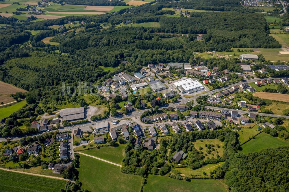 Sprockhövel aus der Vogelperspektive: Gewerbegebiet entlang der Wittener Straße in Sprockhövel im Bundesland Nordrhein-Westfalen - NRW, Deutschland