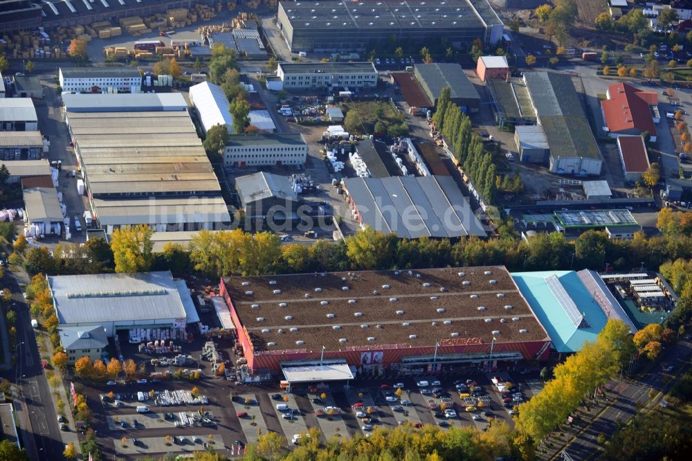 Berlin aus der Vogelperspektive: Gewerbegebiet Feldtmannstraße / Piesporter Straße im Bezirk Weißensee in Berlin