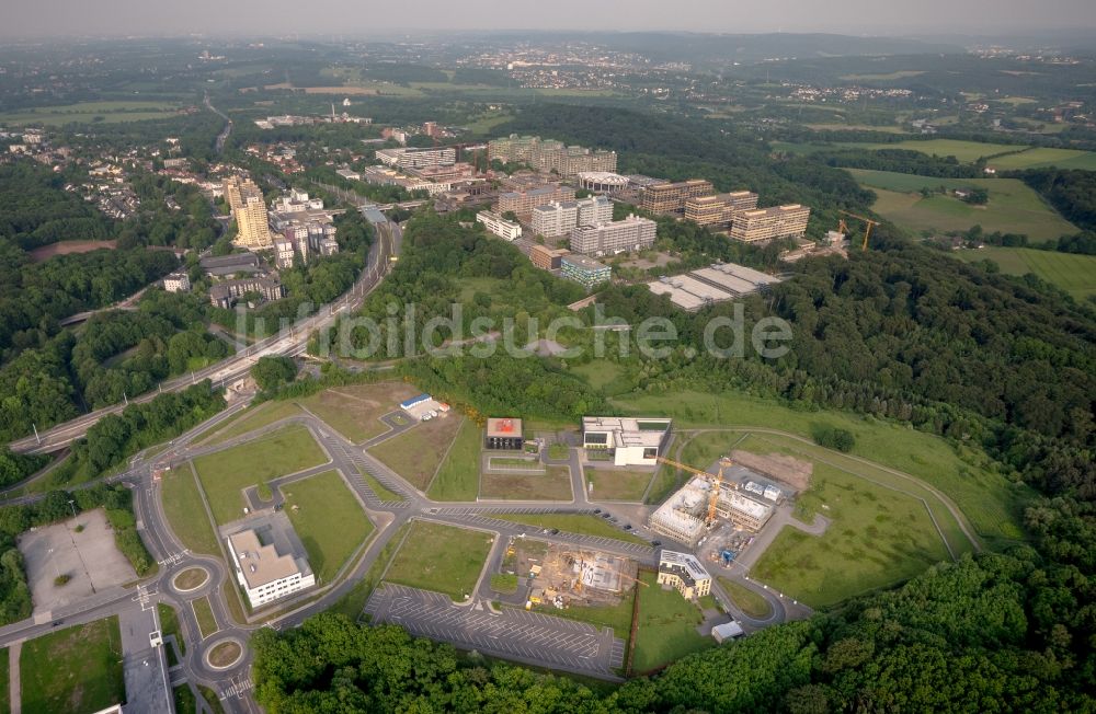 Bochum aus der Vogelperspektive: Gewerbegebiet und Firmenansiedlung der Aesculap Akademie GmbH, des Bundesverbandes selbstständiger Physiotherapeuten - IFK e. V. in Bochum im Bundesland Nordrhein-Westfalen