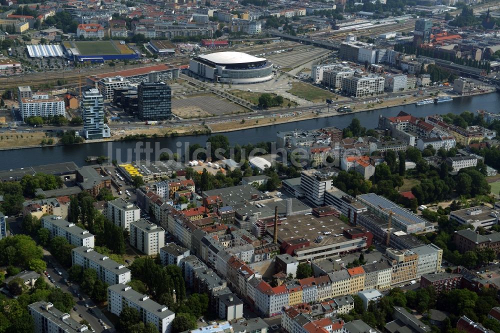 Berlin von oben - Gewerbegebiet und Firmenansiedlung am Zeughof im Stadtteil Kreuzberg in Berlin