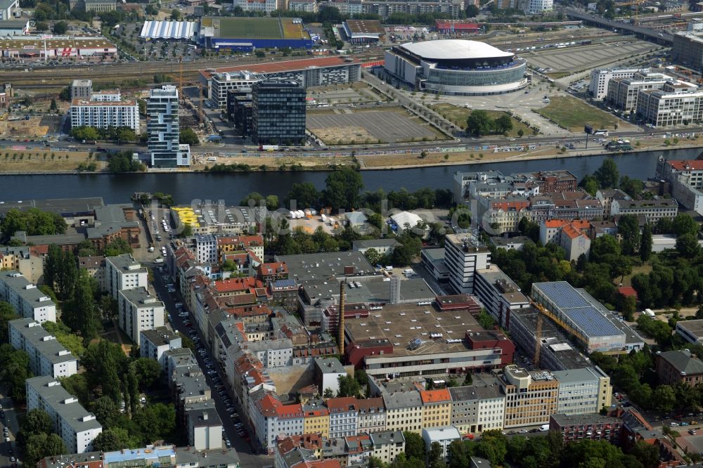 Berlin aus der Vogelperspektive: Gewerbegebiet und Firmenansiedlung am Zeughof im Stadtteil Kreuzberg in Berlin