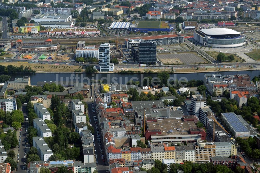 Luftbild Berlin - Gewerbegebiet und Firmenansiedlung am Zeughof im Stadtteil Kreuzberg in Berlin