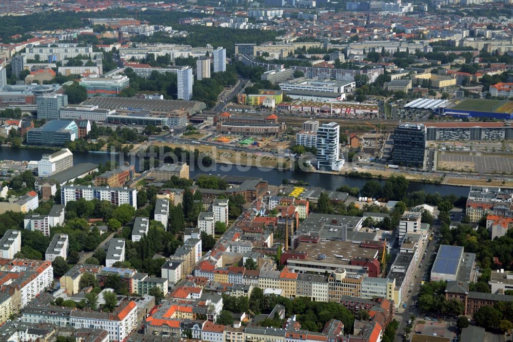 Berlin von oben - Gewerbegebiet und Firmenansiedlung am Zeughof im Stadtteil Kreuzberg in Berlin