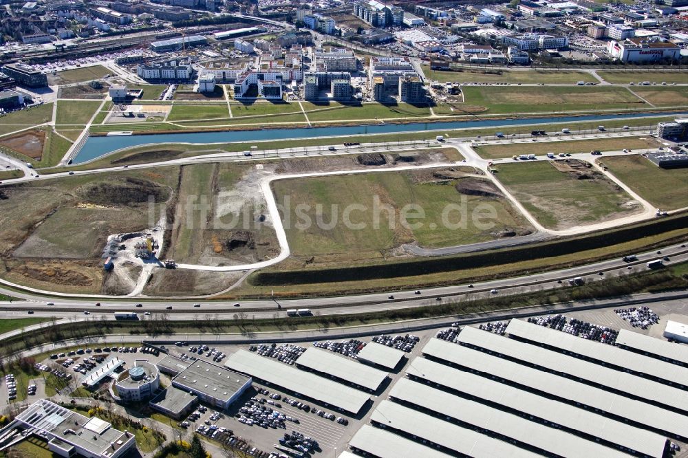 Luftaufnahme Sindelfingen - Gewerbegebiet an der Flugfeld-Allee am Langen See südlich des Mercedes-Benz-Werk der Daimler AG in Sindelfingen in Baden-Württemberg