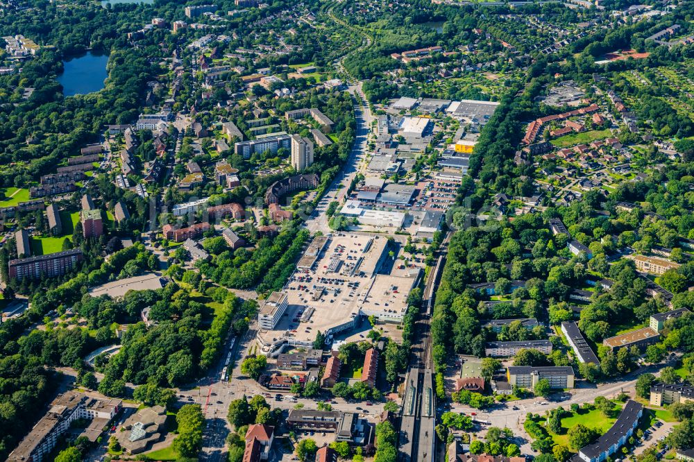 Hamburg aus der Vogelperspektive: Gewerbegebiet Friedrichebertdamm in Hamburg, Deutschland