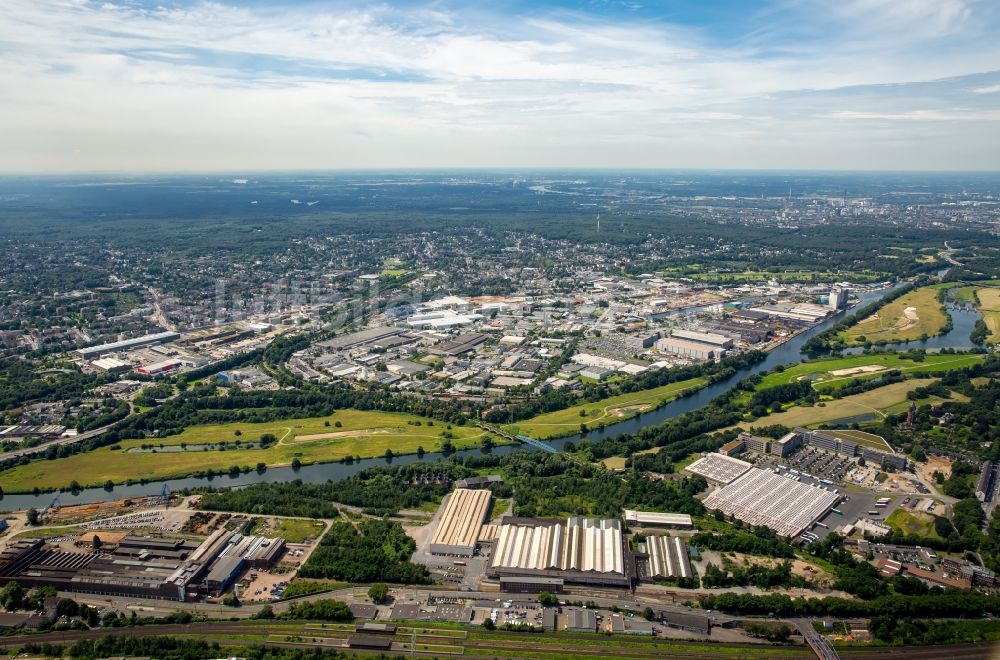 Mülheim an der Ruhr aus der Vogelperspektive: Gewerbegebiet Gewerbepark Weseler Straße in Mülheim an der Ruhr im Bundesland Nordrhein-Westfalen