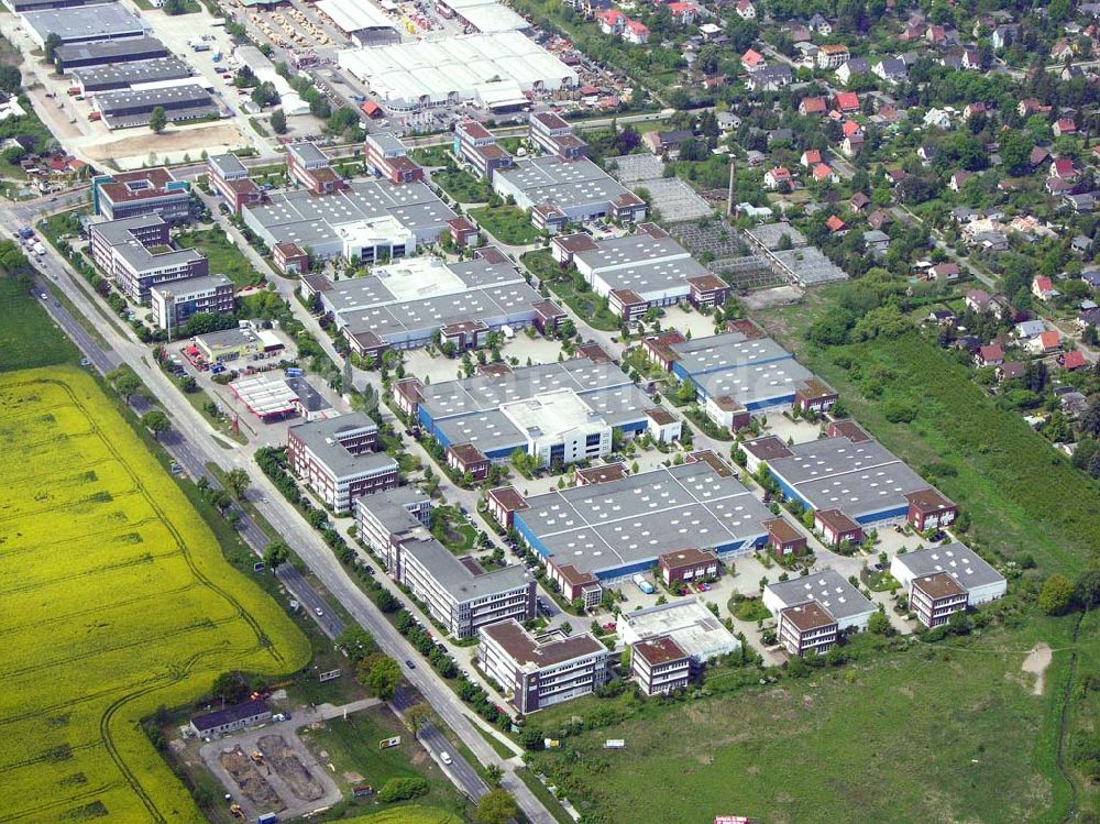 Berlin - Mahlsdorf aus der Vogelperspektive: Gewerbegebiet der GIP in Berlin-Mahlsdorf