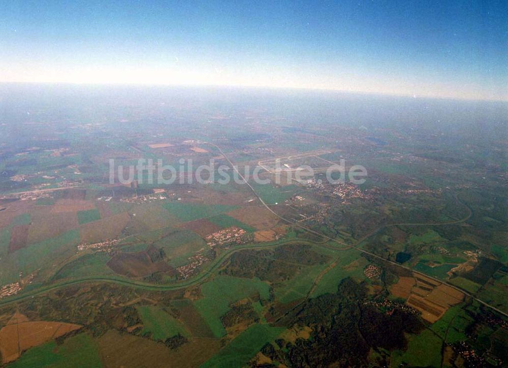 Luftaufnahme Leipzig - Gröbers - Gewerbegebiet Großkugel an der BAB A14 (Nähe Schkeuditzer Kreuz) ein Projekt der HVB Immobilienmanagement AG Blick nach Nord im Bild auch Flughafen Leipzig - Halle 06