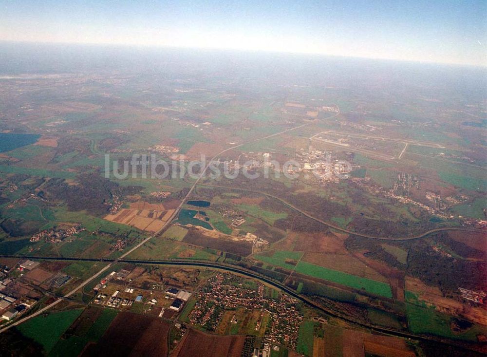 Luftaufnahme Leipzig - Gröbers - Gewerbegebiet Großkugel an der BAB A14 (Nähe Schkeuditzer Kreuz) ein Projekt der HVB Immobilienmanagement AG Blick nach Nord im Bild auch Flughafen Leipzig - Halle 06