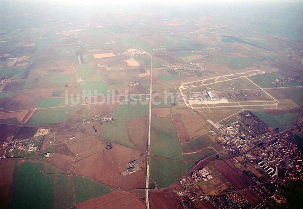 Leipzig - Gröbers von oben - Gewerbegebiet Großkugel an der BAB A14 (Nähe Schkeuditzer Kreuz) ein Projekt der HVB Immobilienmanagement AG Blick nach Nord im Bild auch Flughafen Leipzig - Halle 06