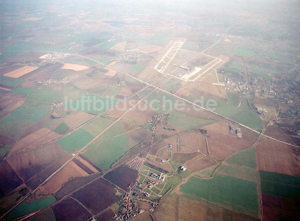 Leipzig - Gröbers von oben - Gewerbegebiet Großkugel an der BAB A14 (Nähe Schkeuditzer Kreuz) ein Projekt der HVB Immobilienmanagement AG Blick nach Nordost im Bild auch Flughafen Leipzig - Halle 06