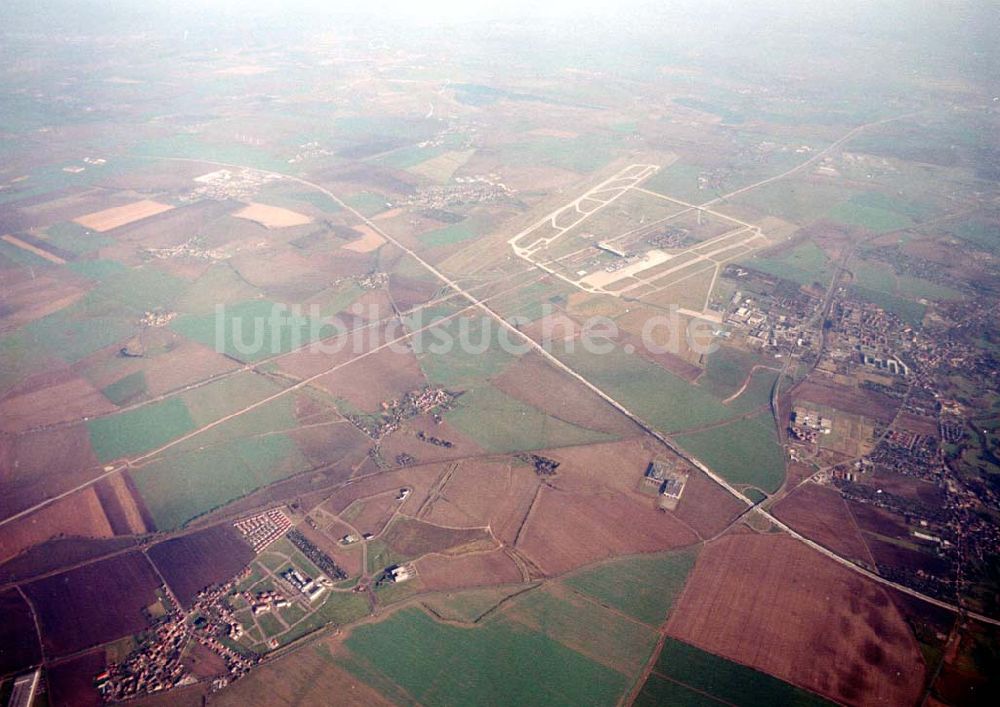 Luftbild Leipzig - Gröbers - Gewerbegebiet Großkugel an der BAB A14 (Nähe Schkeuditzer Kreuz) ein Projekt der HVB Immobilienmanagement AG Blick nach Nordost im Bild auch Flughafen Leipzig - Halle 06