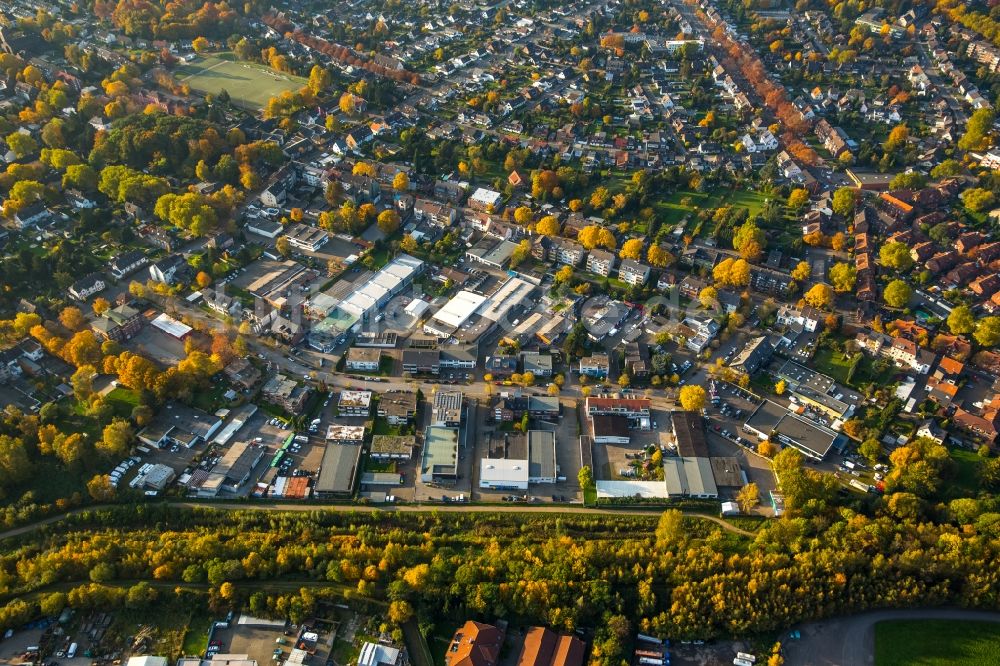 Luftaufnahme Gladbeck - Gewerbegebiet an der Haldenstraße im Westen des herbstlichen Gladbeck im Bundesland Nordrhein-Westfalen