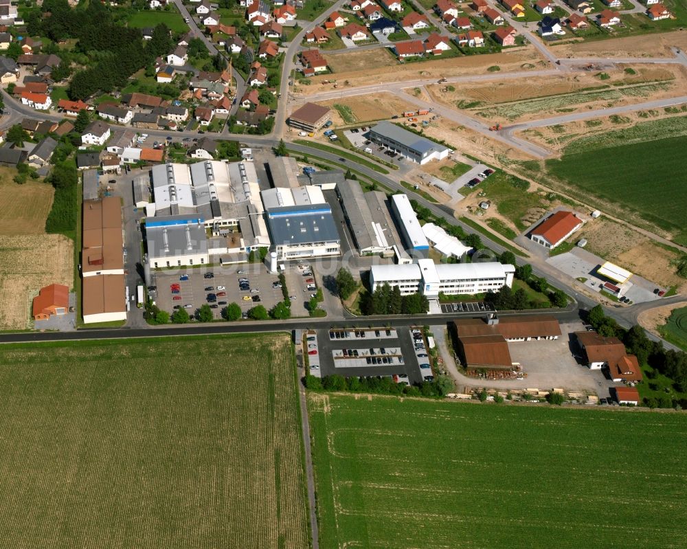 Luftbild Niederwinkling - Gewerbegebiet an der Hauptstraße in Niederwinkling im Bundesland Bayern, Deutschland