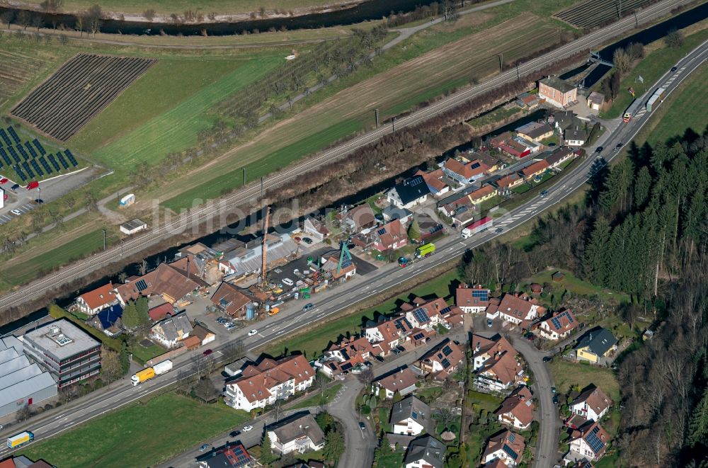 Luftaufnahme Haslach im Kinzigtal - Gewerbegebiet an der Hausacher Straße in Haslach im Kinzigtal im Bundesland Baden-Württemberg, Deutschland