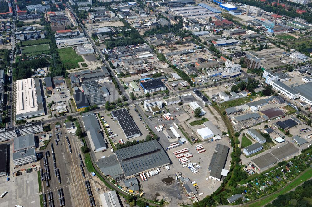 Luftaufnahme Berlin - Gewerbegebiet Herzbergstraße Ecke Siegfriedstraße in Berlin-Lichtenberg