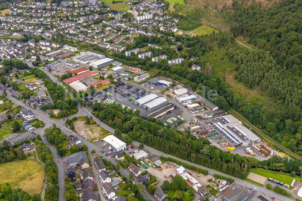 Bad Berleburg aus der Vogelperspektive: Gewerbegebiet Am Hilgenacker in Bad Berleburg im Bundesland Nordrhein-Westfalen, Deutschland