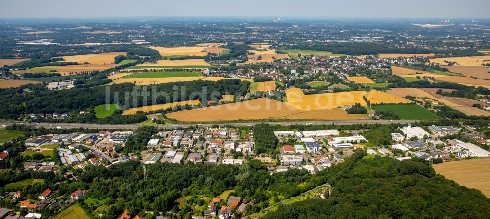 Witten aus der Vogelperspektive: Gewerbegebiet und Industriegebiet am Wullener Feld entlang der Autobahn A44 im Ortsteil Wullen in Witten im Bundesland Nordrhein-Westfalen