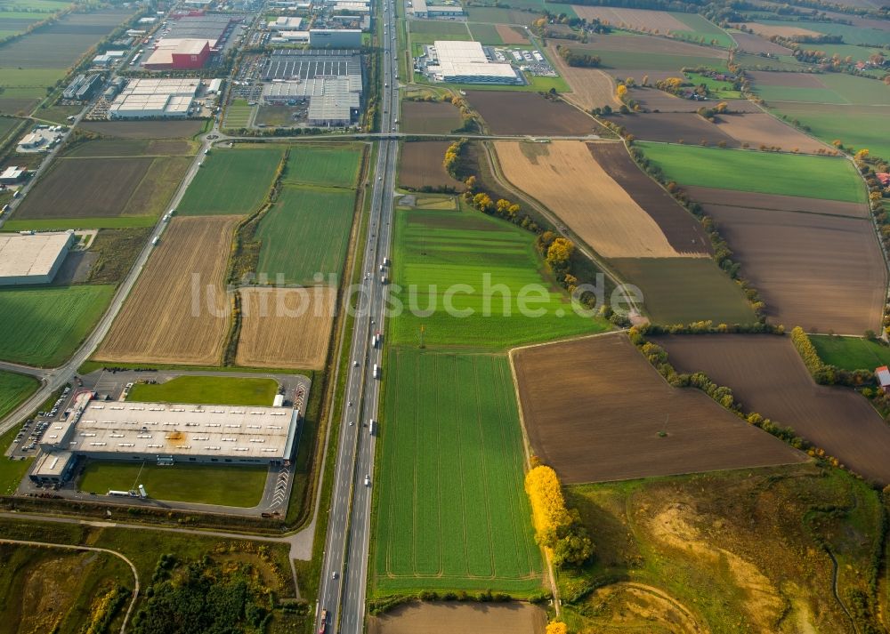 Luftaufnahme Hamm - Gewerbegebiet Inlog-Park an der Autobahn A2 auf dem Stadtgebiet Hamm zur Grenze nach Bönen im Bundesland Nordrhein-Westfalen