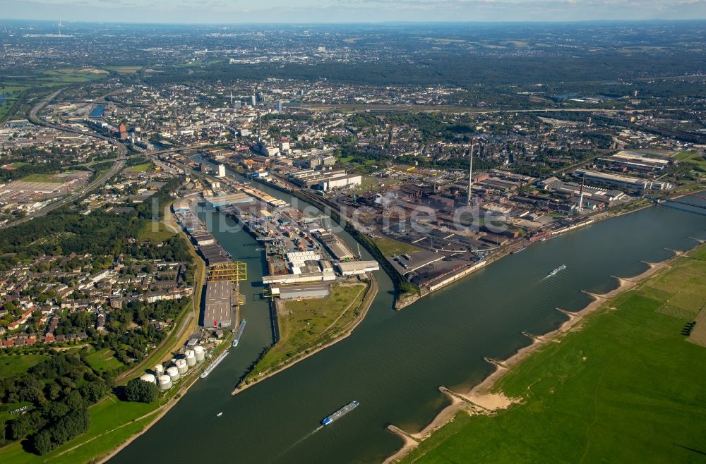 Duisburg aus der Vogelperspektive: Gewerbegebiet Kasseler Feld am Ufer des Rhein in Duisburg im Bundesland Nordrhein-Westfalen