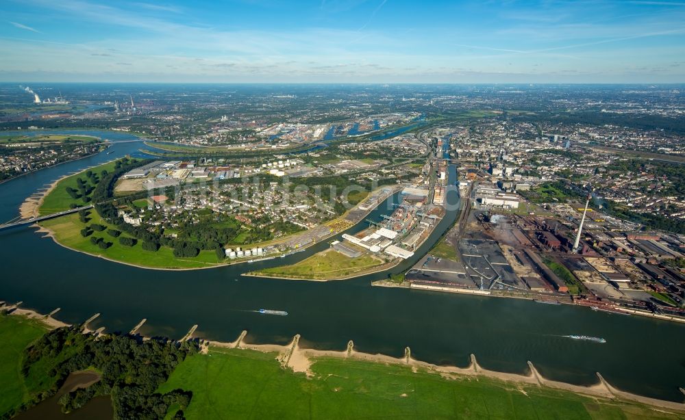 Duisburg aus der Vogelperspektive: Gewerbegebiet Kasseler Feld am Ufer des Rhein in Duisburg im Bundesland Nordrhein-Westfalen