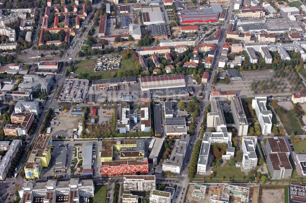 München aus der Vogelperspektive: Gewerbegebiet Kistlerhofstraße Gmunder Straße in München im Bundesland Bayern